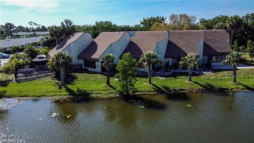1168  Lake McGregor  DR, Fort Myers, FL 33919