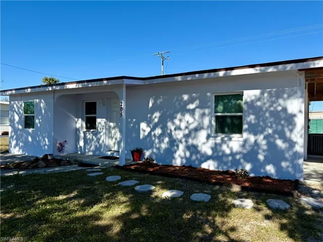 205 Martin Dr Ne, Port Charlotte, Florida 33952