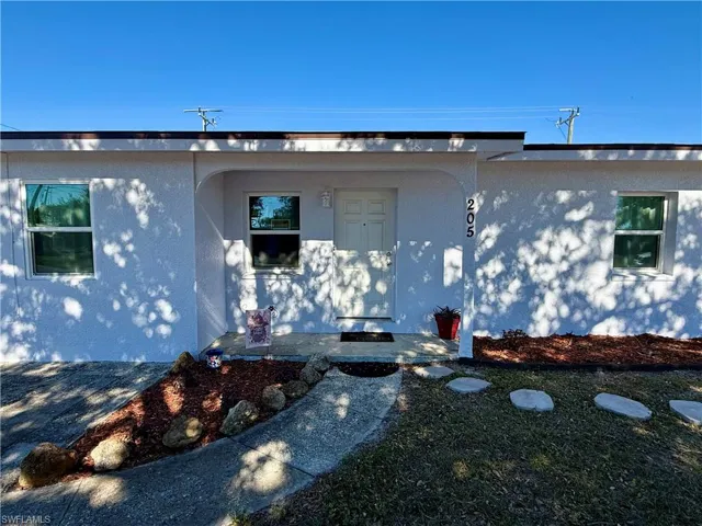 205 Martin Dr Ne, Port Charlotte, Florida 33952