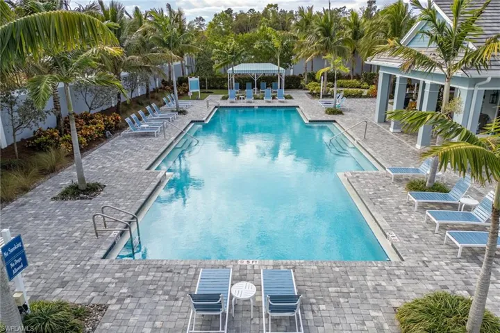 2555  Seychelles  DR, Naples, FL 34112