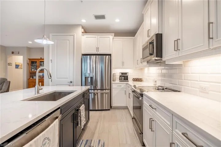 2555  Seychelles  DR, Naples, FL 34112