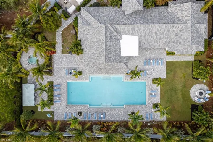 2555  Seychelles  DR, Naples, FL 34112