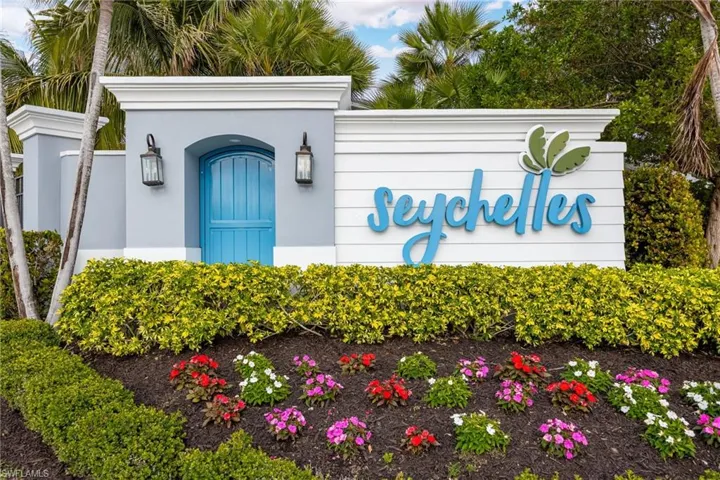 2555  Seychelles  DR, Naples, FL 34112