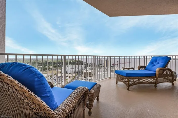 Guest balcony