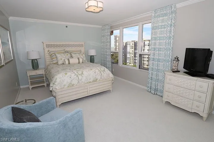 4251  Gulf Shore N BLVD, Naples, FL 34103