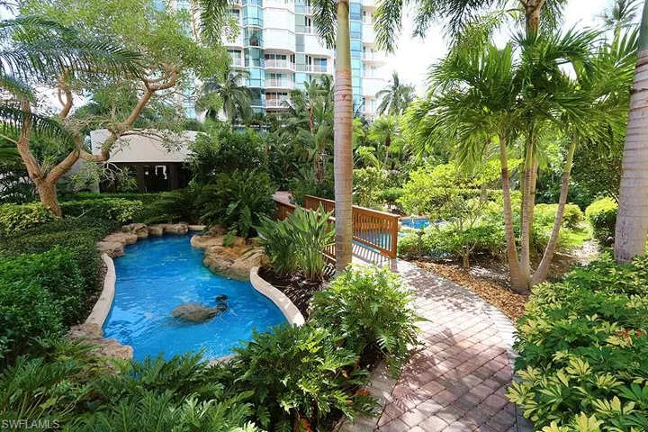 4251  Gulf Shore N BLVD, Naples, FL 34103