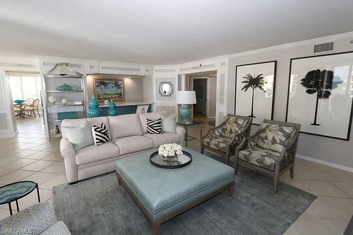 4251  Gulf Shore N BLVD, Naples, FL 34103