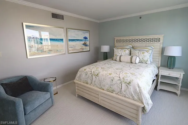 4251  Gulf Shore N BLVD, Naples, FL 34103
