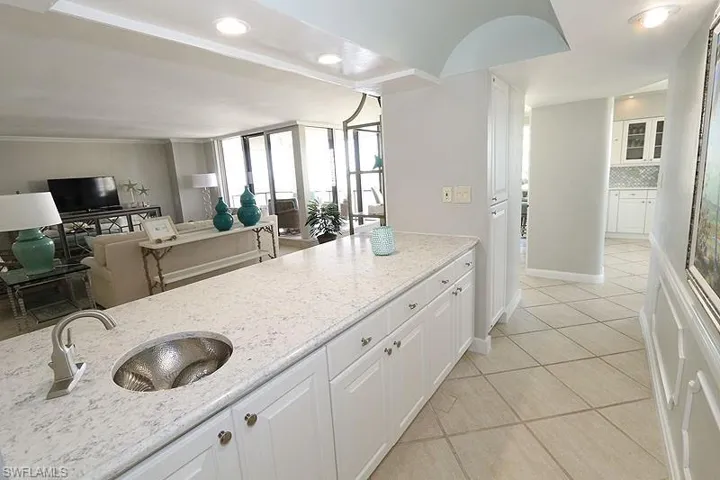 4251  Gulf Shore N BLVD, Naples, FL 34103