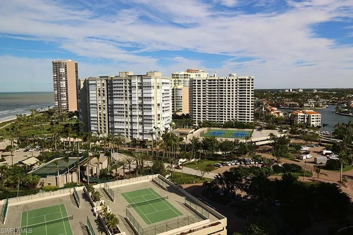 4251  Gulf Shore N BLVD, Naples, FL 34103
