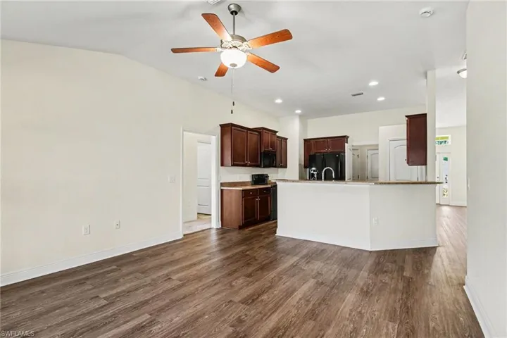 1006 Ne 33rd St, Cape Coral, Florida 33909