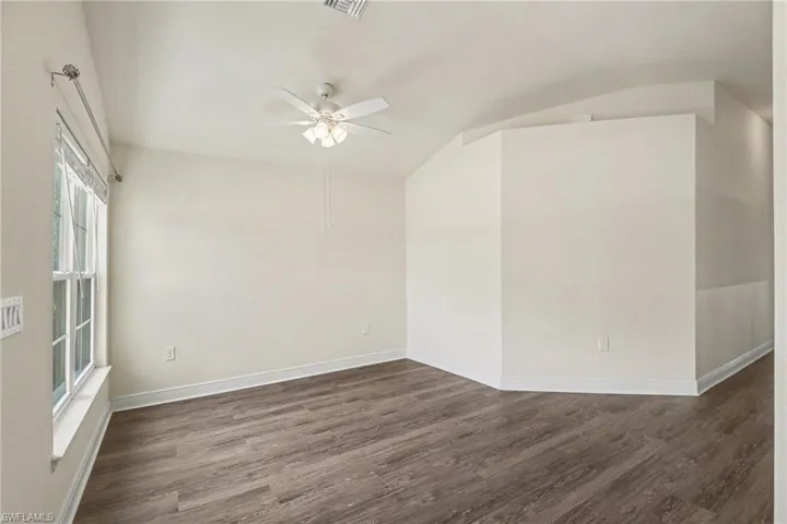 1006 Ne 33rd St, Cape Coral, Florida 33909