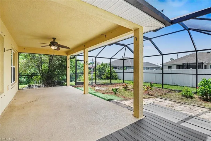 1006 Ne 33rd St, Cape Coral, Florida 33909