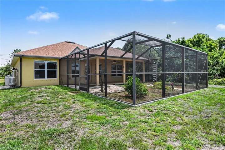 1006 Ne 33rd St, Cape Coral, Florida 33909