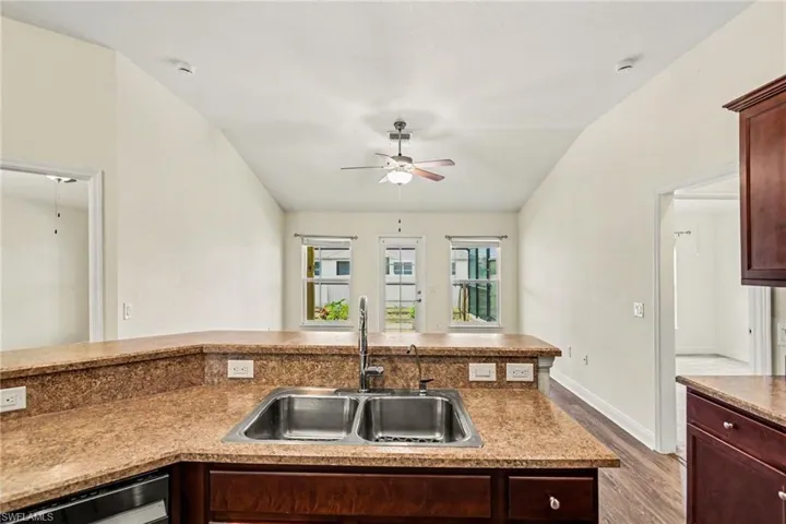 1006 Ne 33rd St, Cape Coral, Florida 33909