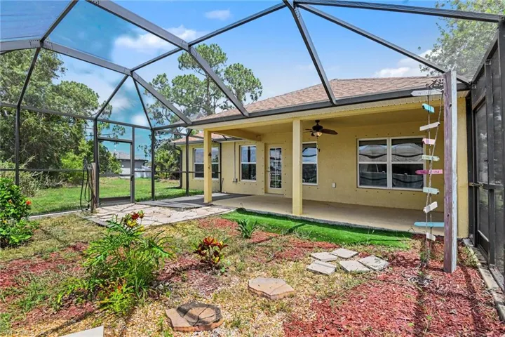 1006 Ne 33rd St, Cape Coral, Florida 33909