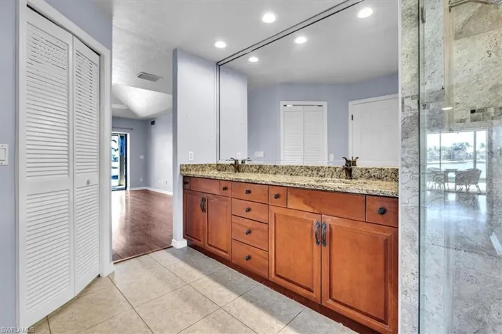 11114  Longshore W WAY, Naples, FL 34119