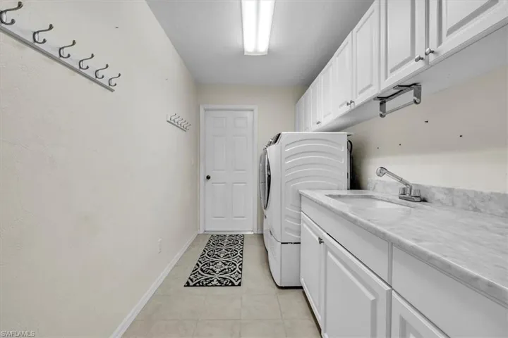 11114  Longshore W WAY, Naples, FL 34119