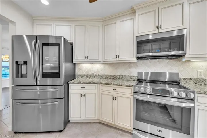11114  Longshore W WAY, Naples, FL 34119