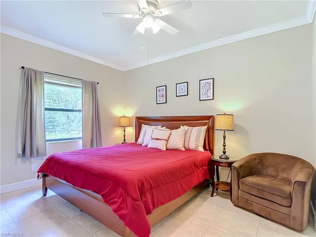 3323 Olympic Dr 716, Naples, Florida 34105