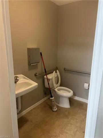 701  J C Center  CT, Port Charlotte, FL 33954