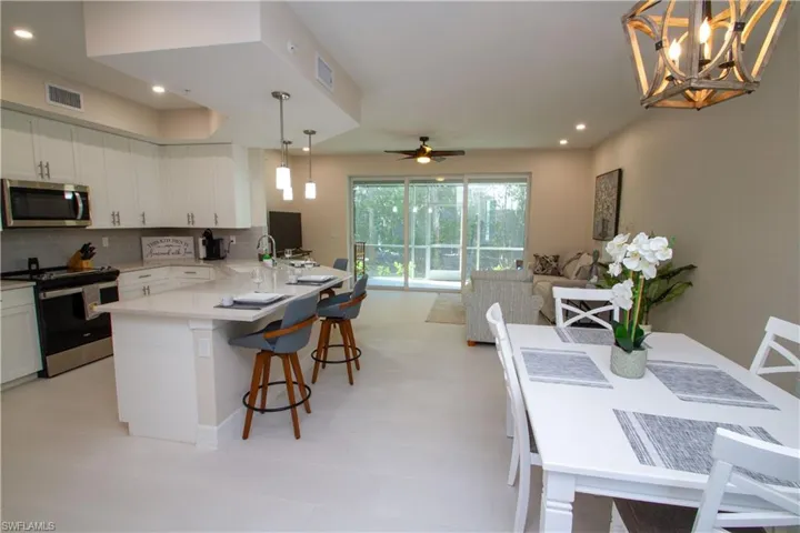 262 Indies Dr 101, Naples, Florida 34114