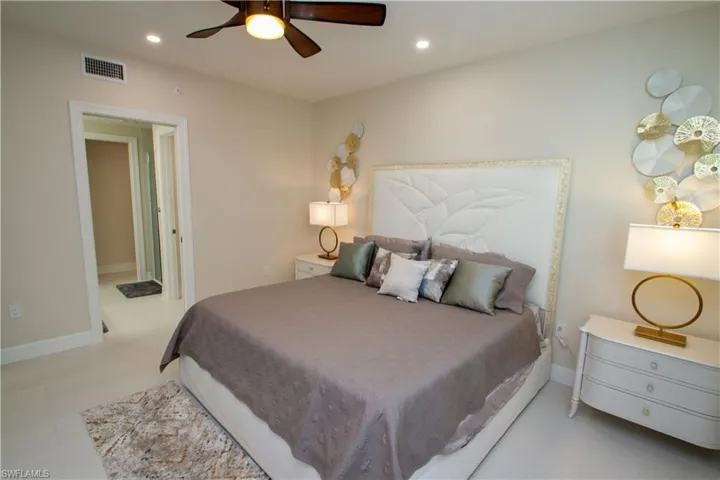 262 Indies Dr 101, Naples, Florida 34114