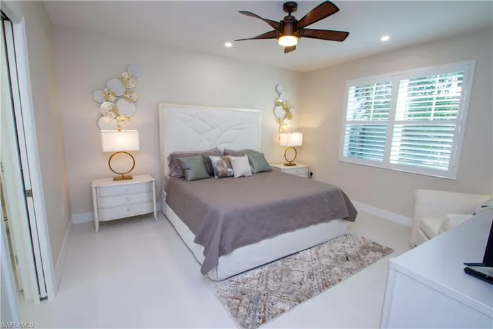 262 Indies Dr 101, Naples, Florida 34114