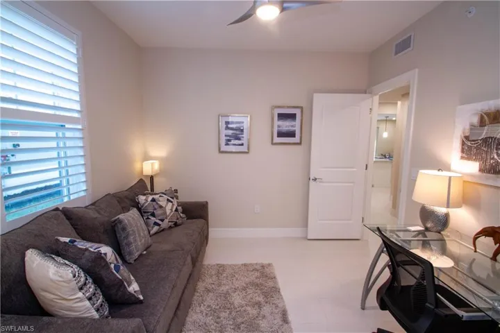 262 Indies Dr 101, Naples, Florida 34114
