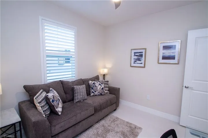 262 Indies Dr 101, Naples, Florida 34114