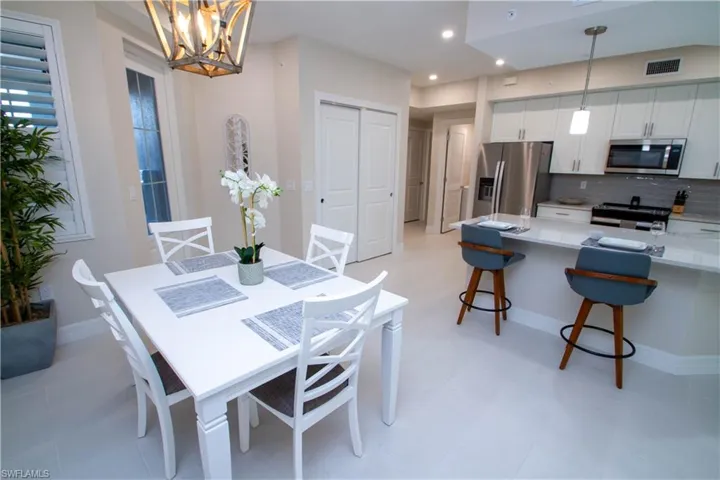 262 Indies Dr 101, Naples, Florida 34114