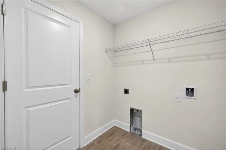 1707 Nw 25th Ln, Cape Coral, Florida 33993