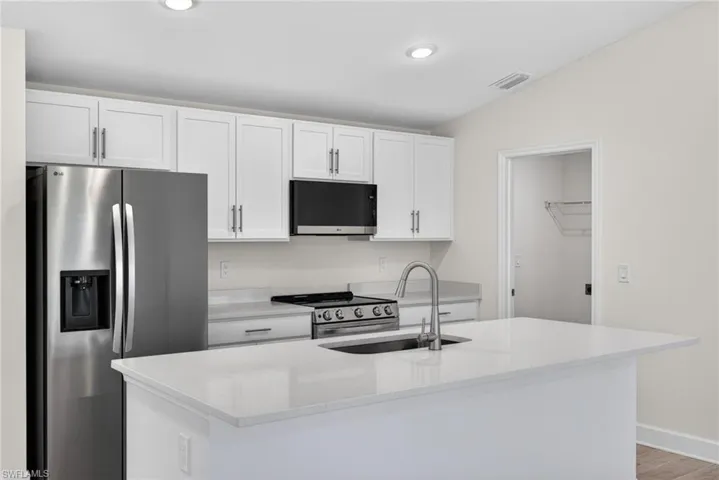 1707 Nw 25th Ln, Cape Coral, Florida 33993