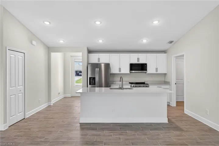 1707 Nw 25th Ln, Cape Coral, Florida 33993