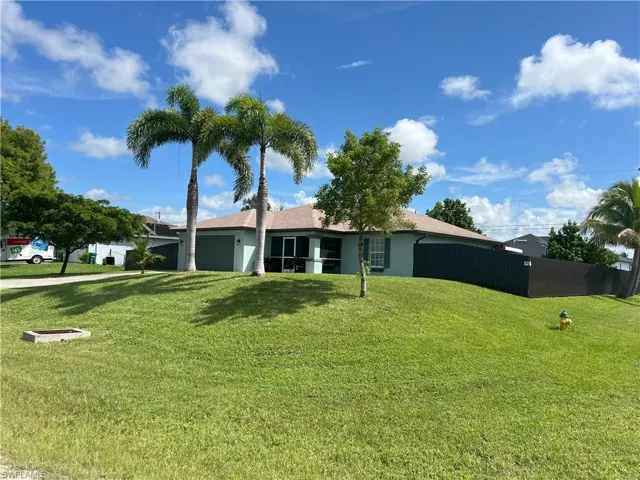 125 NW 6th  PL, Cape Coral, FL 33993