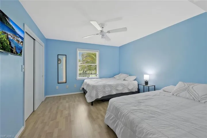 Second bedroom.