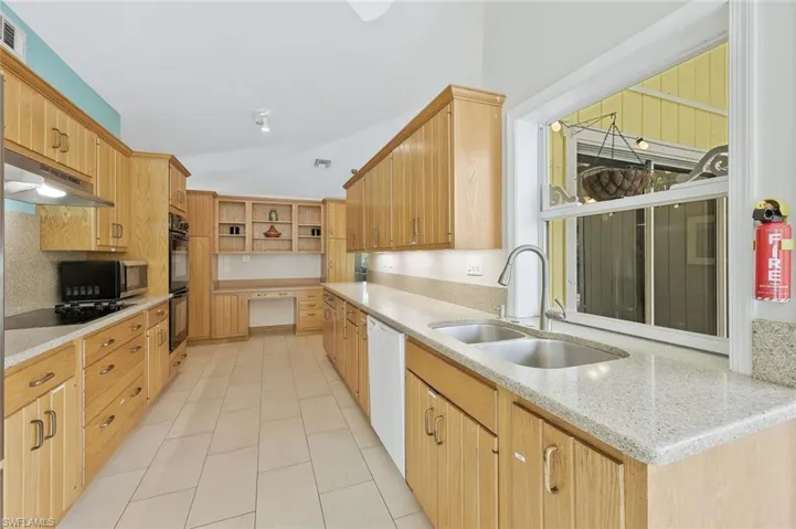PLENTY of room for two chefs!