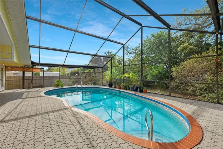 Lanai offers so much privacy!