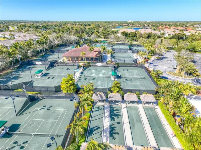 6513 Caldecott Dr, Naples, Florida 34113