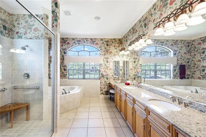 High Wood Cabinetry, Granite, Dual Sinks, Separate Vanity Area, Large Sunny Windows
