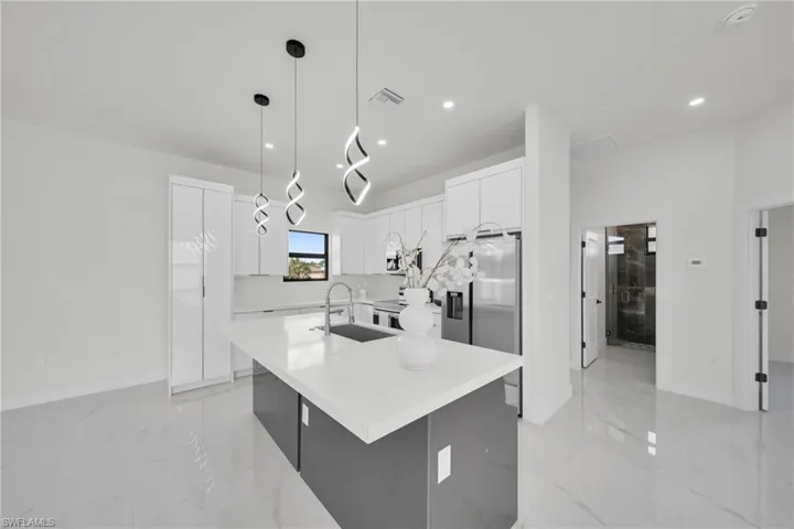 2903 Nw 3rd St, Cape Coral, Florida 33993