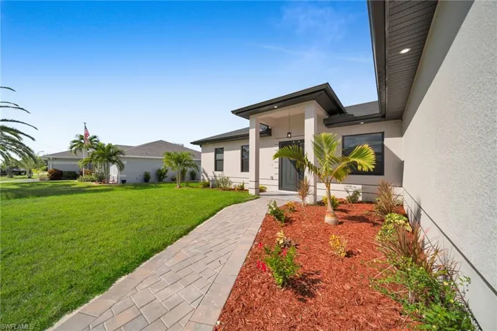 2903 Nw 3rd St, Cape Coral, Florida 33993