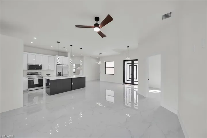 2903 Nw 3rd St, Cape Coral, Florida 33993