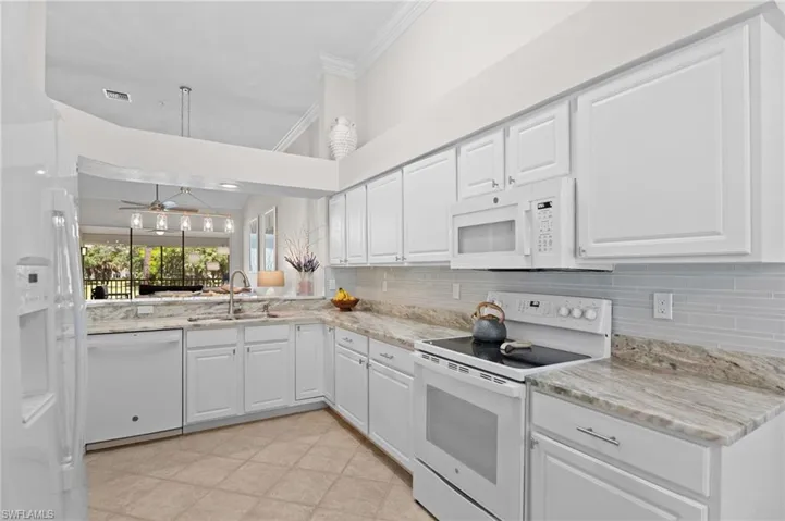 1930  Willow Bend  CIR, Naples, FL 34109