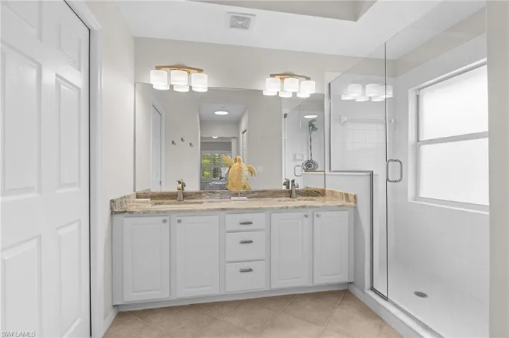 1930  Willow Bend  CIR, Naples, FL 34109