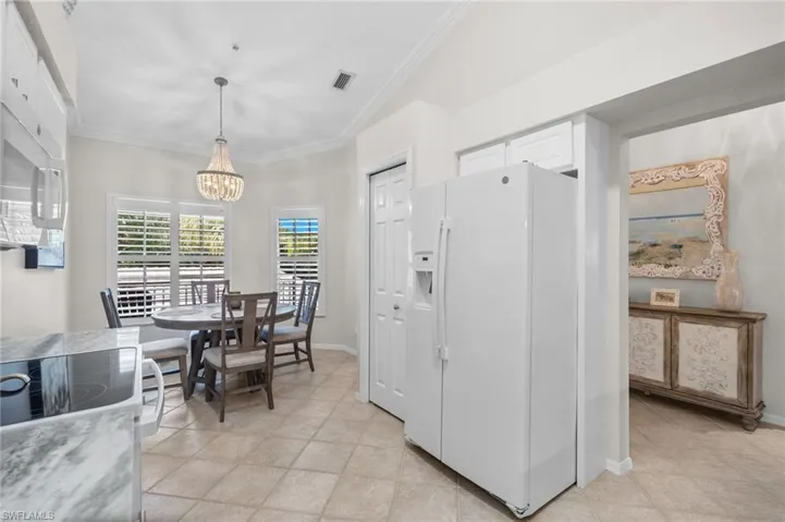 1930  Willow Bend  CIR, Naples, FL 34109