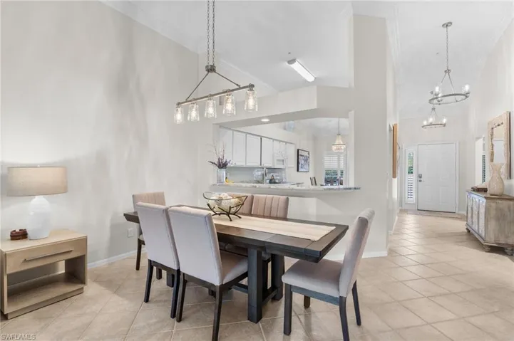1930  Willow Bend  CIR, Naples, FL 34109
