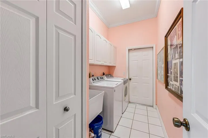 12831  Yacht Club  CIR, Fort Myers, FL 33919