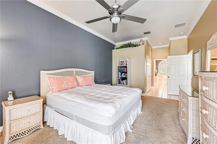 12831  Yacht Club  CIR, Fort Myers, FL 33919