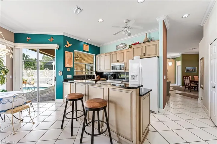 12831  Yacht Club  CIR, Fort Myers, FL 33919